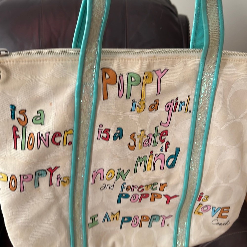It’s a used Poppy coach purse in good condition